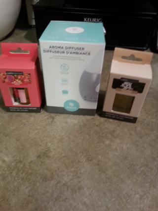 New aroma diffuser and 2 new oils