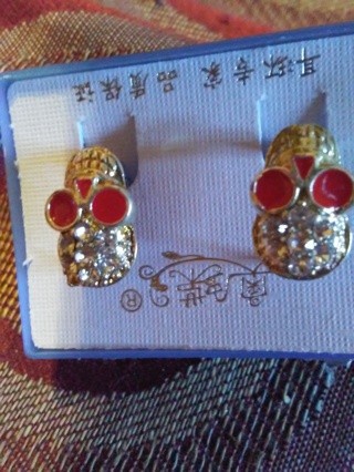 skull pierced earrings