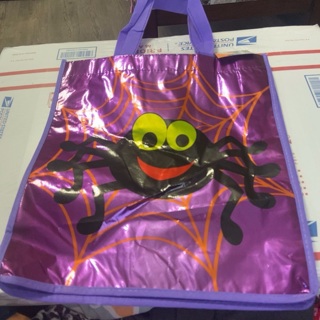 New with tag Halloween candy bag 