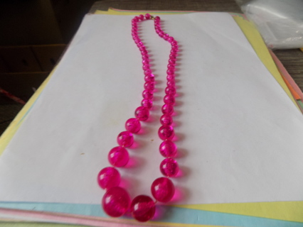 Necklace hot  pink acrylic beads in graduating size lobster catch