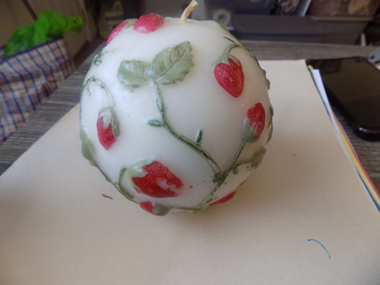 New Never Lit 4 inch round candle with 3D strawberries and vine