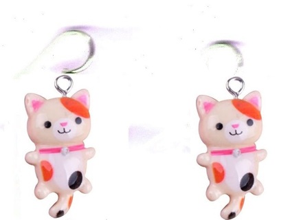 SP ENAMEL CREAM LITTLE KITTY EARRINGS #2 (PLEASE READ DESCRIPTION