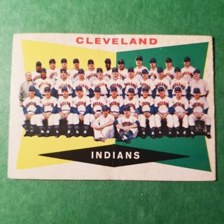 1960 - TOPPS EXMT - NRMT BASEBALL - CARD NO - 174 - CLEVELAND TEAM - INDIANS