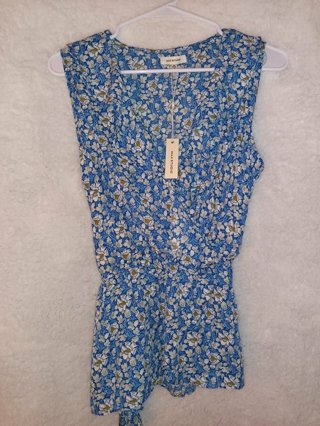 Max Studio Blue Floral Print Summer Top / Ladies Size Medium NWT