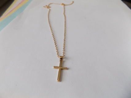 Necklace goldtone chain with solid cross charm