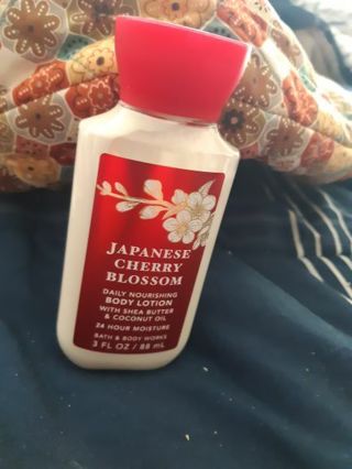 BBW Japanese cherry blossom body lotion