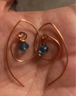 Copper wire earrings with blue dangle