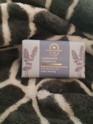 BBW lavender + vanilla cleansing bar