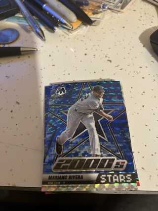 2022 mosaic 2000s stars blue prizm mariano rivera