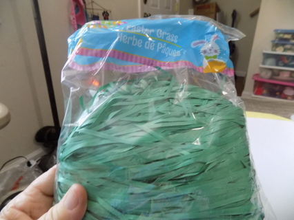 Bag of green Easter grass NIP