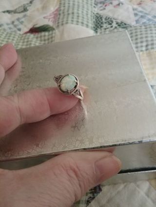 》》 Shimmering Sterling/Opal/Diamond Ring 《《