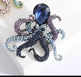 Beautiful Steampunk Crystal Octopus Brooch