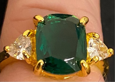 Stunning Ring! Size 7