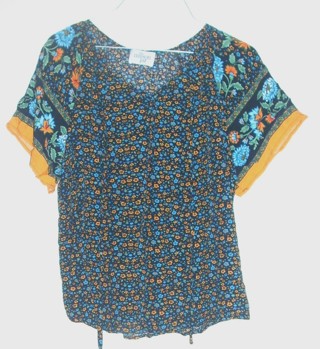 (M/L) - Flowery Navy Boho Top