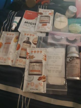 Beauty samplers box
