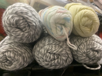 NEW 6 SKEINS OF ACRYLIC YARN