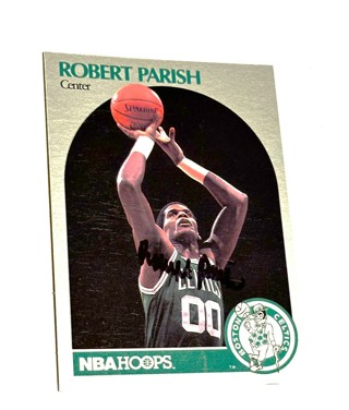 Autographed Robert Parish 1990 NBA Hoops Basketball Card #45