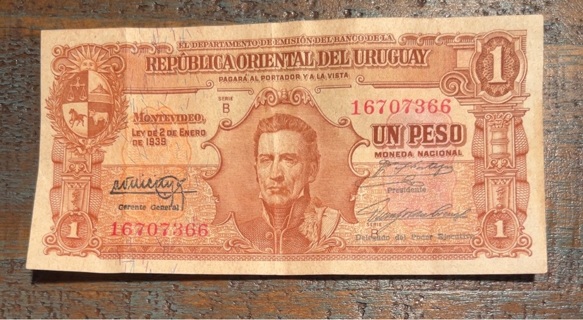 1939 Uruguay Un Peso Banknote 