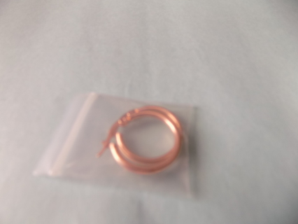 3/4 inch rose gold hoop earrings latch hook style