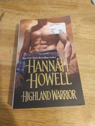 Highland Warrior by Hannah Howell (paperback)