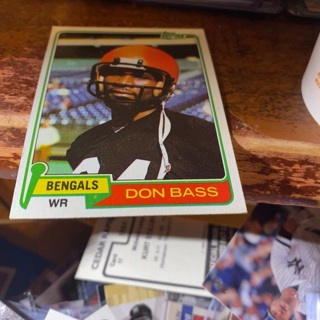 1981 topps don bass football card 