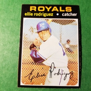 1971 Topps Vintage Baseball Card # 344 - ELLIE RODRIGUEZ - ROYALS - NRMT/MT