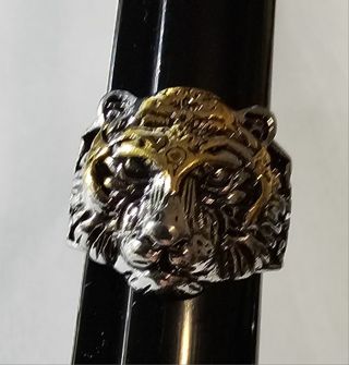 Silvery Tiger Head Ring Size 8