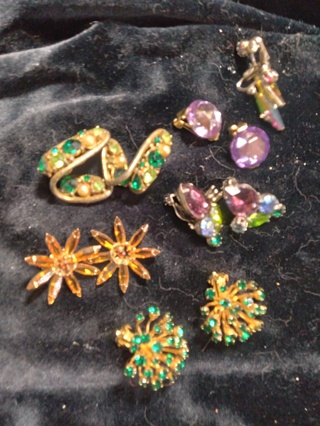 Lot Vintage Clip On Earrings  Rhinestones Crystals