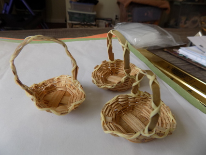 Set of 3 mini woven flower baskets ornaments