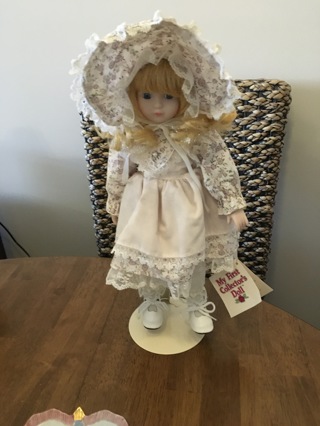 ⭐️ PORCELAIN 16 Inch Doll with stand!!  ❤️ Beautiful!! , FREE Shipping!