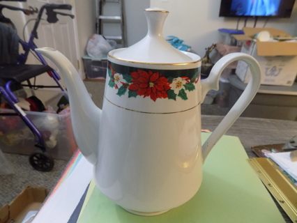 White fine china TIENSHAN Deck the Halls teapot 9 inch tall, with poinsetta TIG
