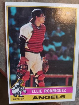 1976 TOPPS ELLIE RODRIGUEZ CALIFORNIA ANGELS BASEBALL CARD# 512