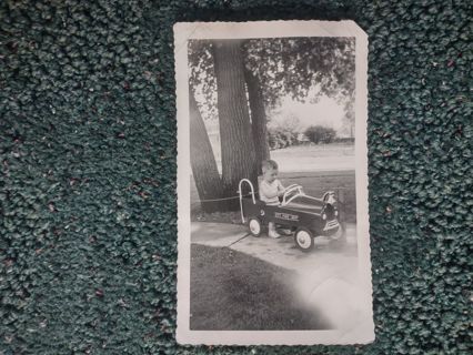 Photo vintage 1950s black/white B&W fire car tree sidewalk damaged creased vintage collectible