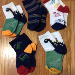 Brand New 5 Pairs of Cartoon Pattern “Dinosaur “ Socks for Kids.