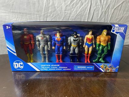 New DC COMICS Justice League Lot of 6 Action Figures 4” Superhero Toy Set