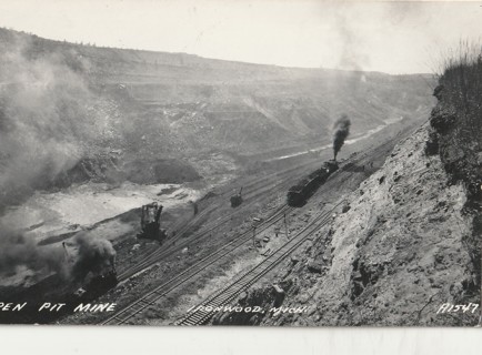 Vintage Unused Postcard: (y): Open Pit Mine, Ironwood, MI