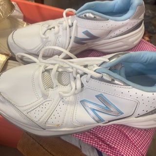 Woman’s new balance 