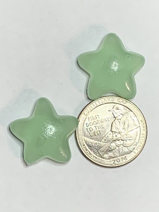 ✨⭐STARS~#1~GREEN~SET OF 2 STARS~GLOW IN THE DARK~FREE SHIPPING✨⭐