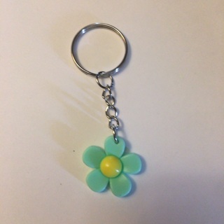 New Cute Daisy Keychain Read description before bidding 