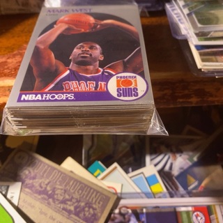 (50) random 1990 hoops basketball cards 