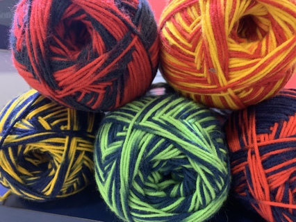 NWT 2 POUNDS OF ASSORTED MYSTERY YARN