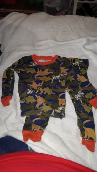 Boys dinosaursn PJ set size 18m by members Mark