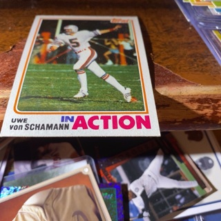 1982 topps in action uwe Von schamann football card 
