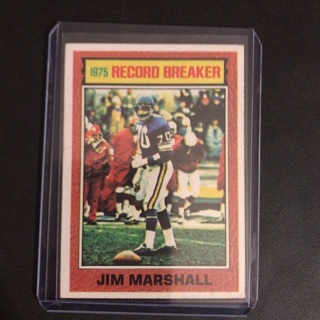 1976 Topps Jim Marshall Record Breaker #4