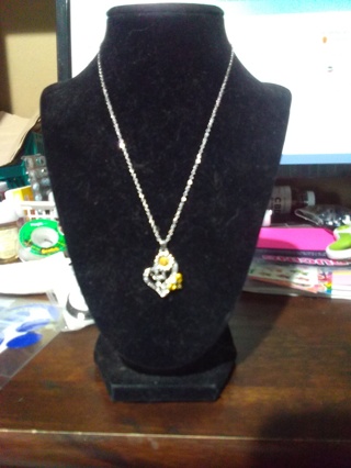 Heart Shaped Bee And Flower Necklace