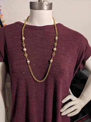 BEAUTIFUL FAUX PEARL SWEATER NECKLACE - FREE SHIP & GIFT BOX!