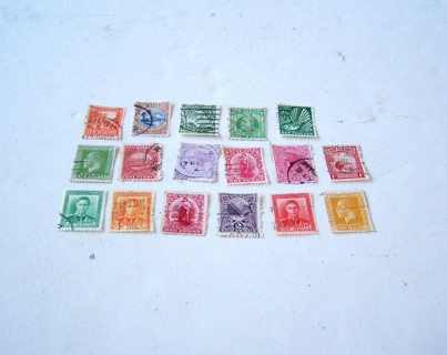 New Zealand Postage Stamps Used/Cancelled Set of 17