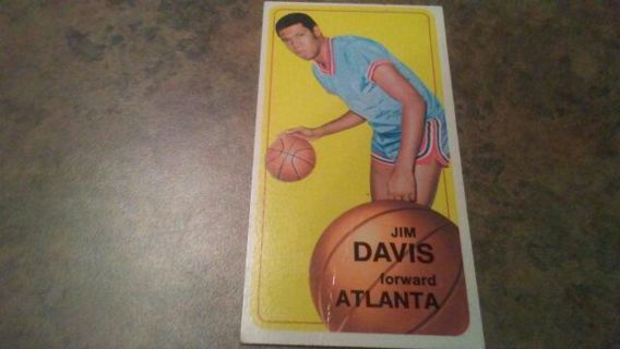 1970/71 T.C.G. JIM DAVIS ATLANTA. HUGE BASKETBALL CARD# 54. OVER 4 1/2 INCHES TALL BY 2 1/2 WIDE