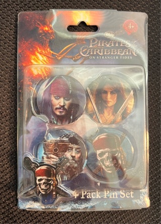Disney Pirates Pin Set (NEW )