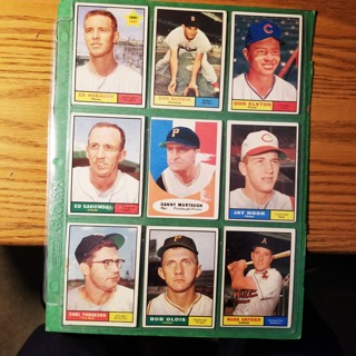 9 -  LOT -1961  TOPPS LOW GRADE -VG - BASEBALL CARDS